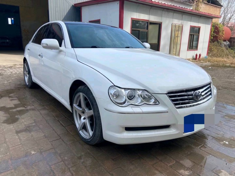 保定10年丰田锐志2