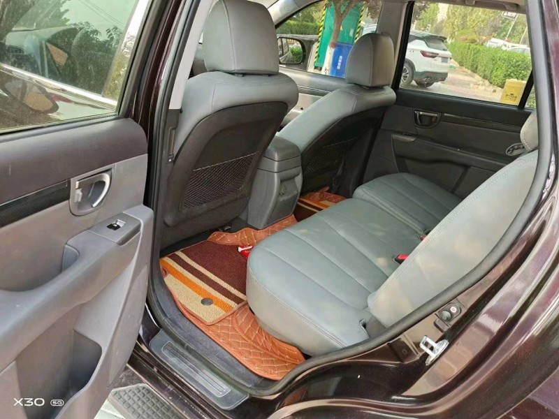 保定11年现代新胜达5