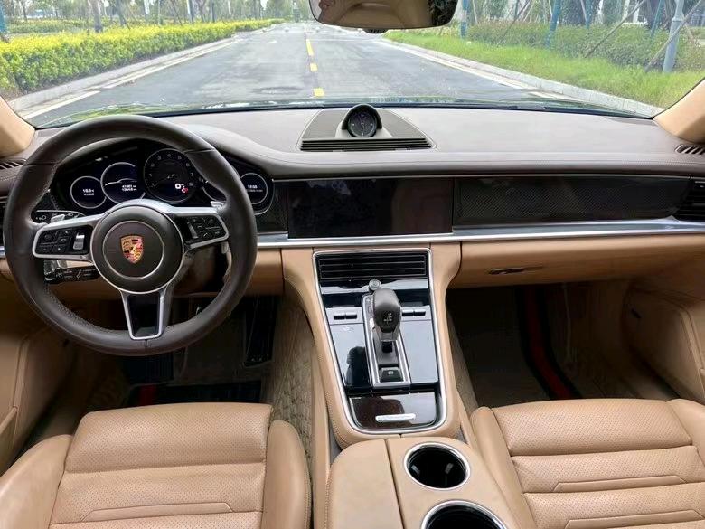 盐城19年保时捷帕拉梅拉8