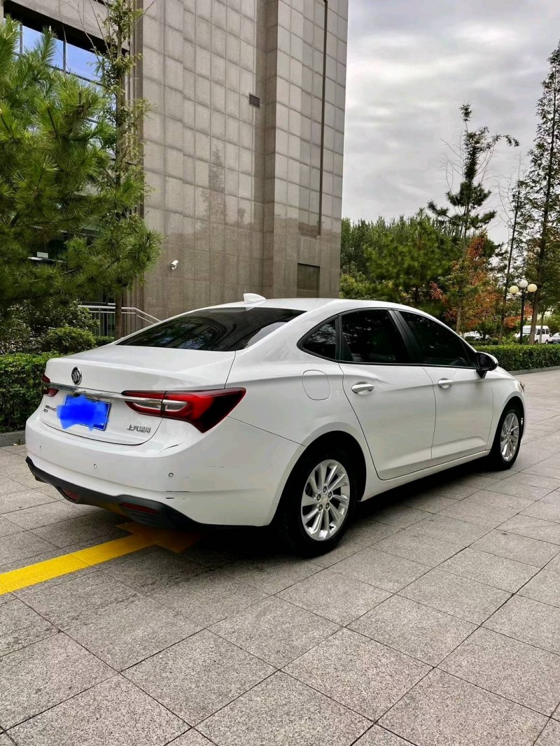 烟台20年别克威朗3