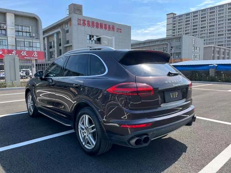 盐城16年保时捷卡宴5