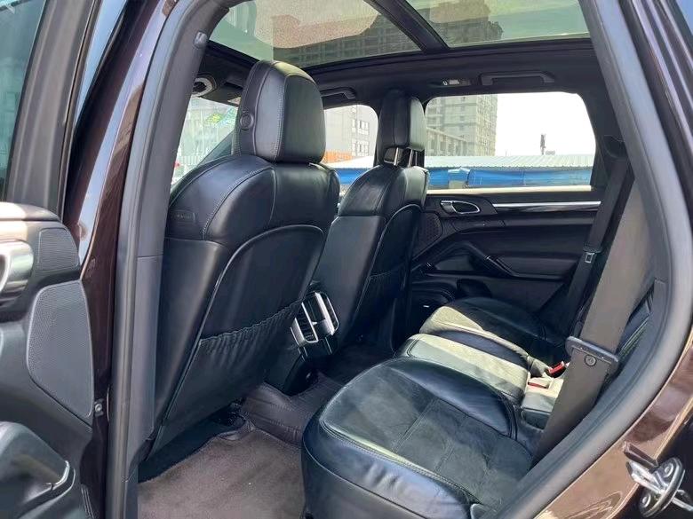 盐城16年保时捷卡宴7