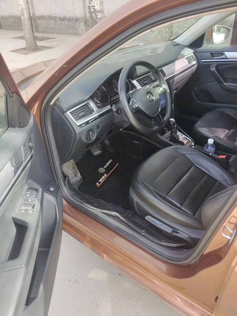 保定18年大众宝来8