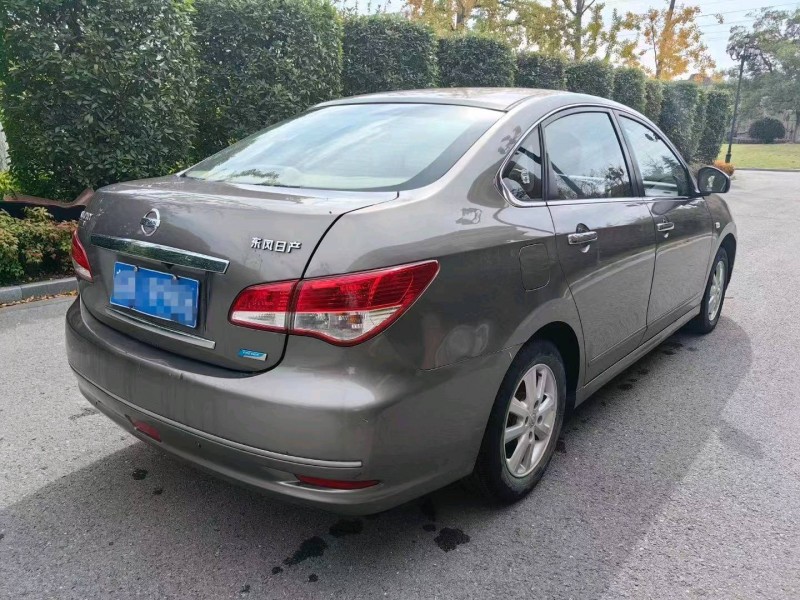 邯郸17年日产轩逸4