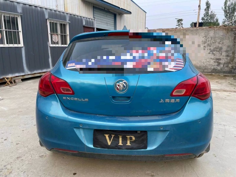 济宁13年别克英朗GT7