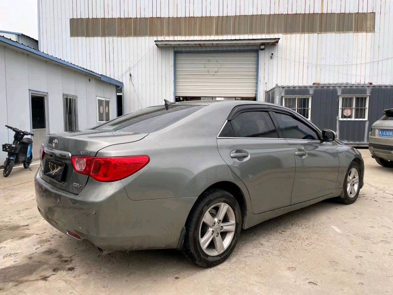 济宁12年丰田锐志2