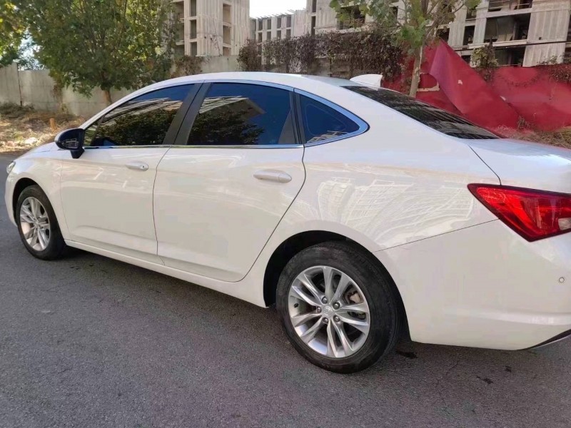 廊坊19年别克威朗8