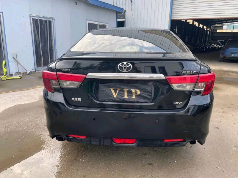 济宁14年丰田锐志1