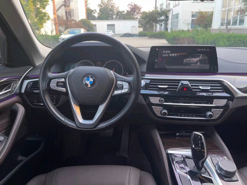 徐州19年宝马5系4