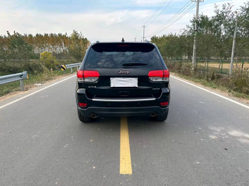 徐州19年Jeep大切诺基1