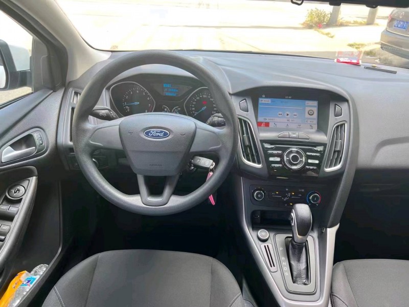 邯郸18年福特福克斯6