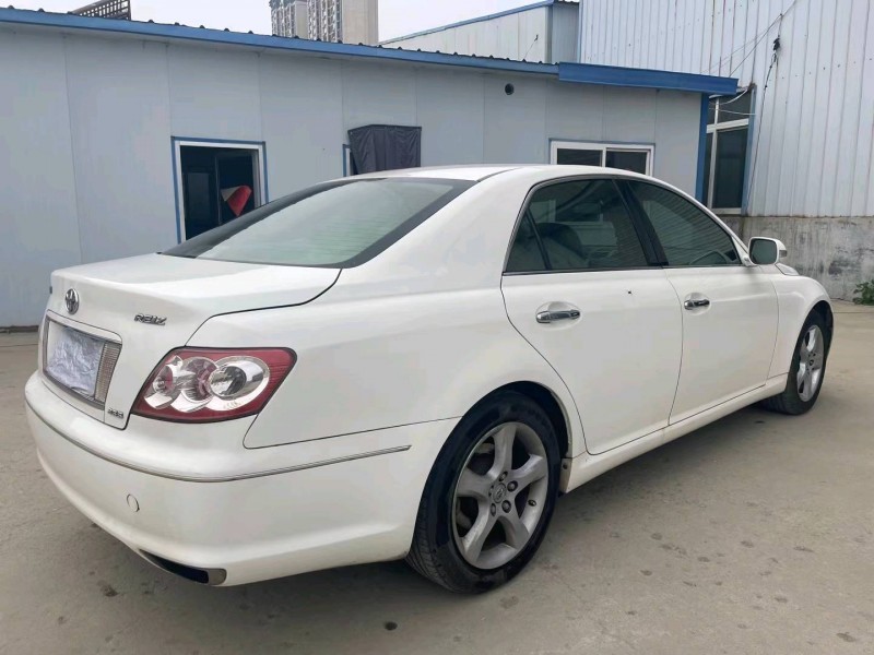 济宁10年丰田锐志2