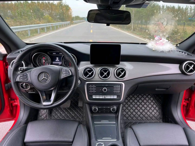 徐州17年奔驰CLA6