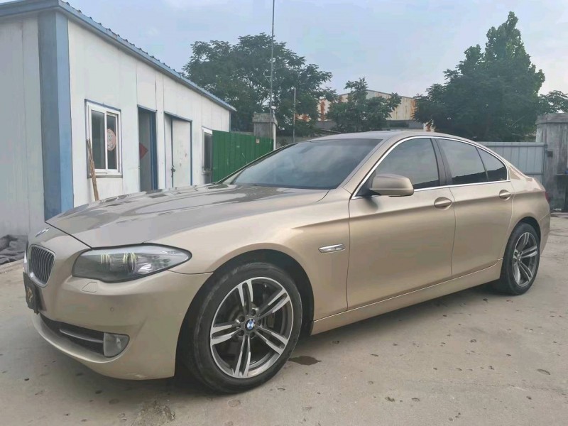 济宁11年宝马5系6