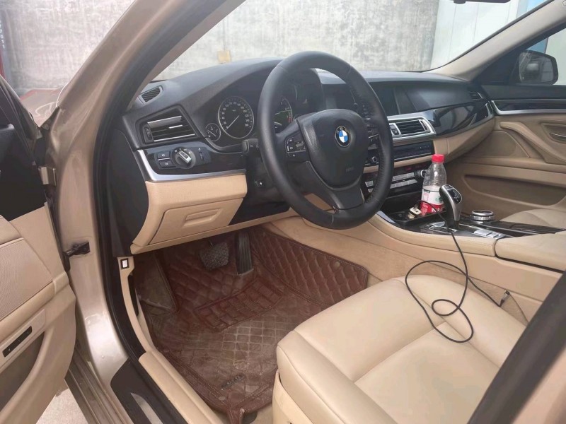 济宁11年宝马5系4