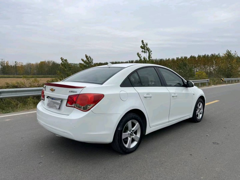 徐州13年雪佛兰科鲁兹7