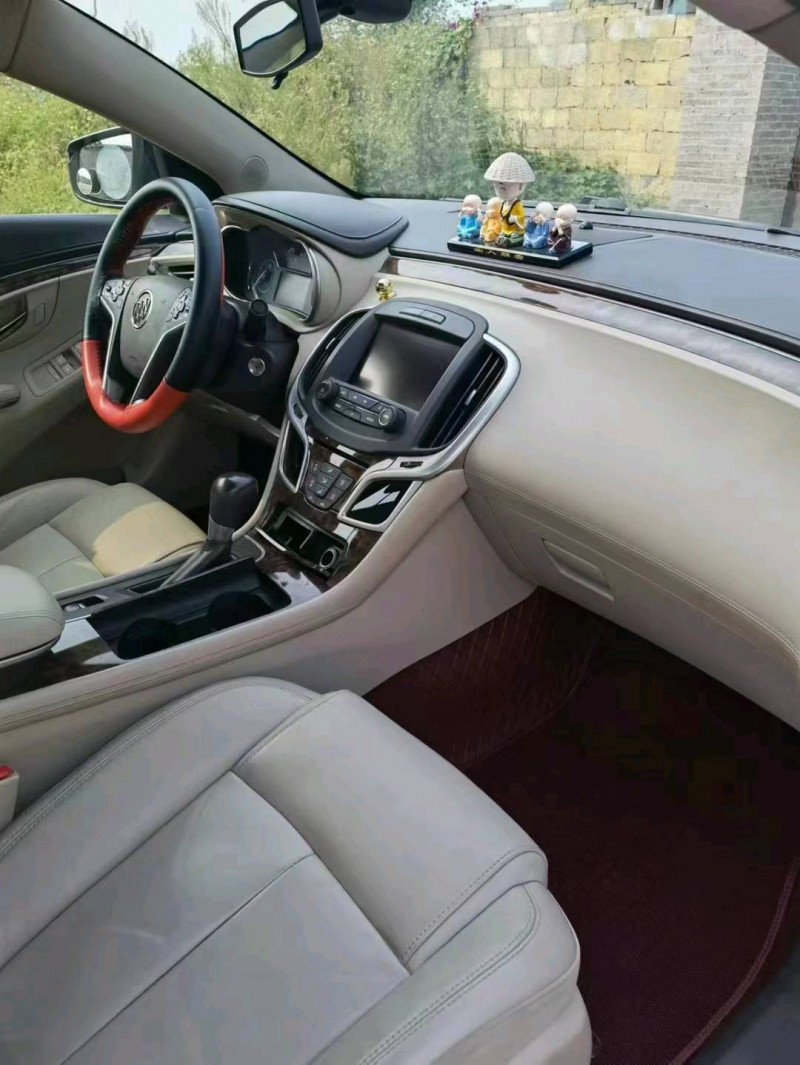 石家庄15年别克君越4