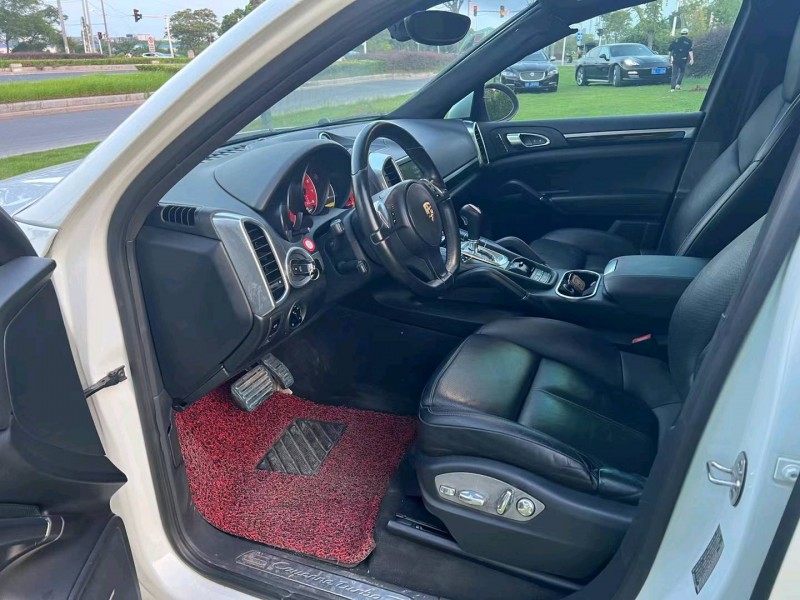 徐州13年保时捷卡宴4