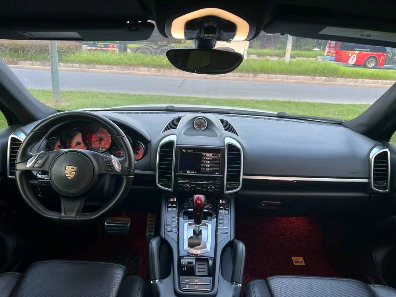 徐州13年保时捷卡宴5