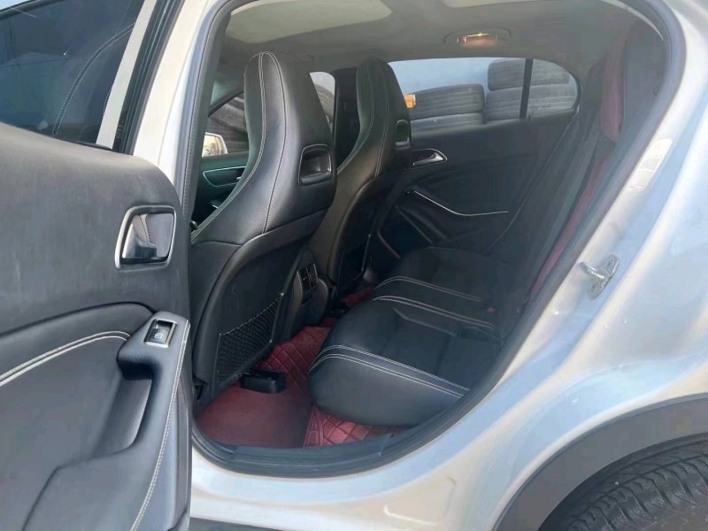 邯郸16年奔驰GLA8