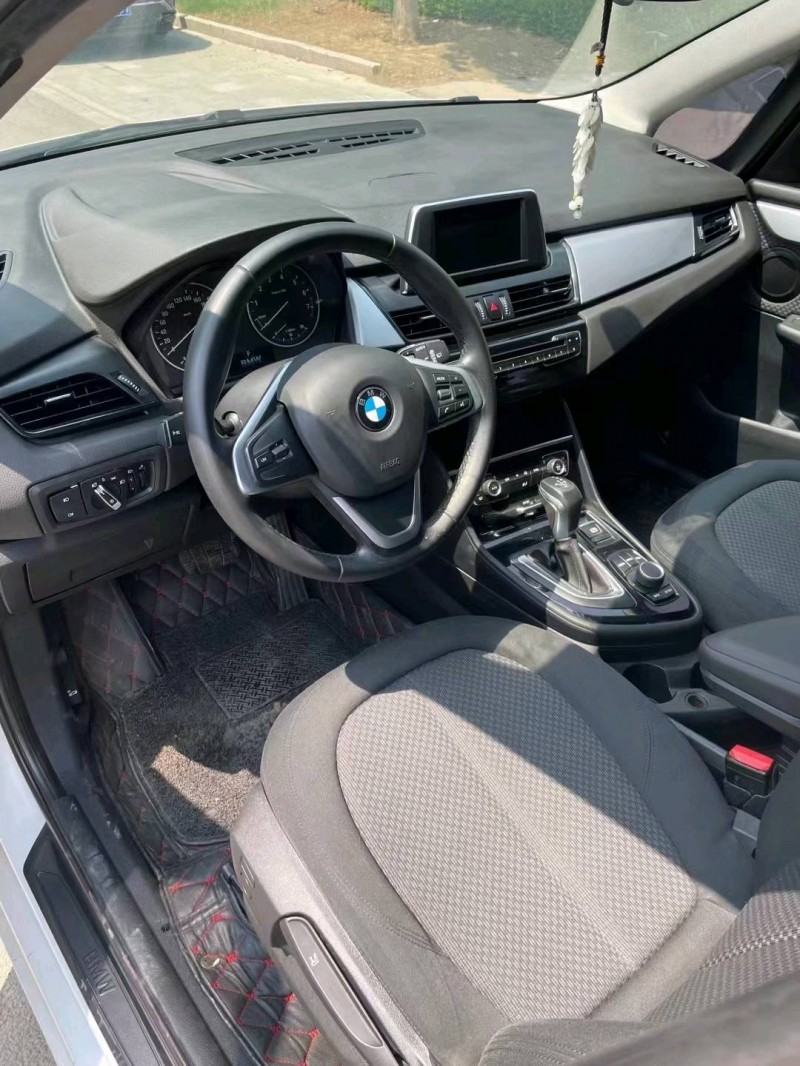 北京18年宝马2系4