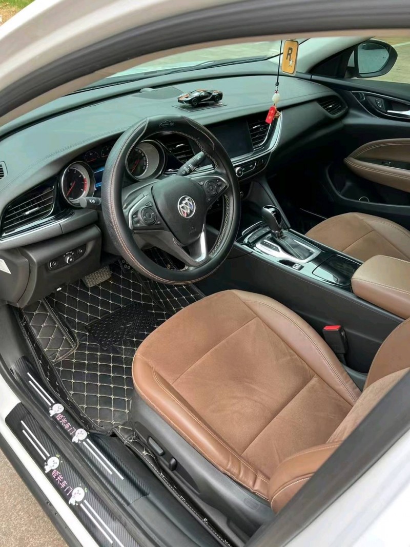 邢台18年别克君威5