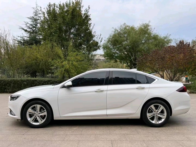 邢台18年别克君威6