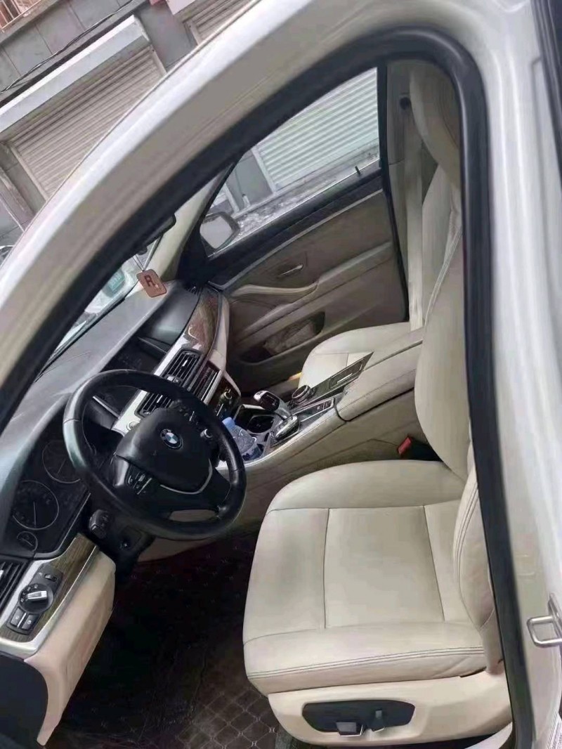 北京14年宝马5系8