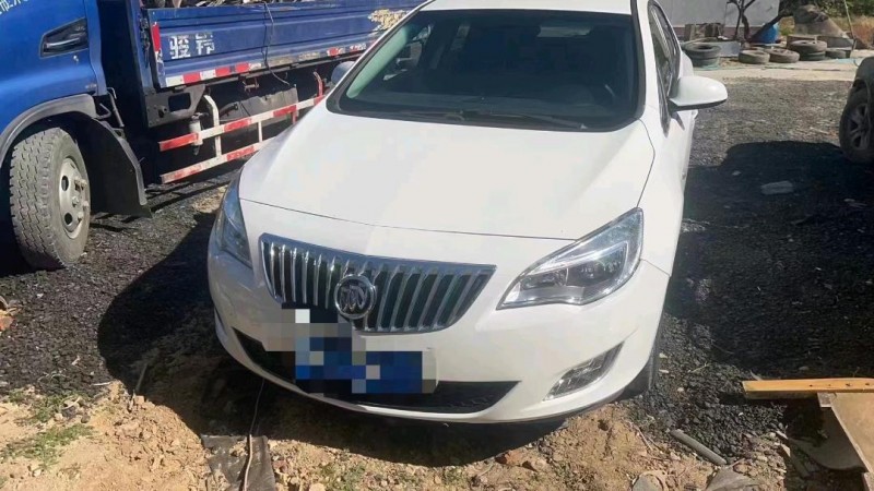 枣庄13年别克英朗1