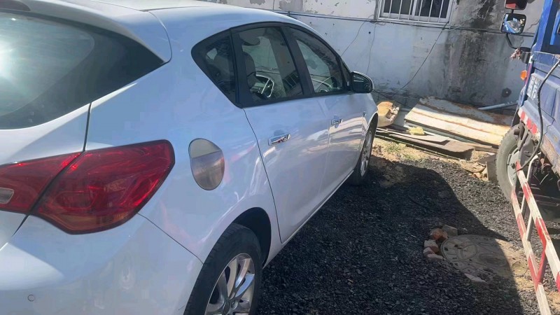 枣庄13年别克英朗5