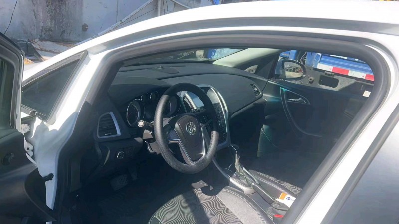 枣庄13年别克英朗6