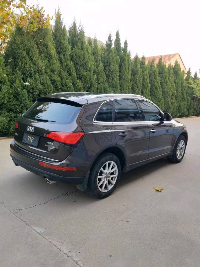 济宁16年奥迪Q54