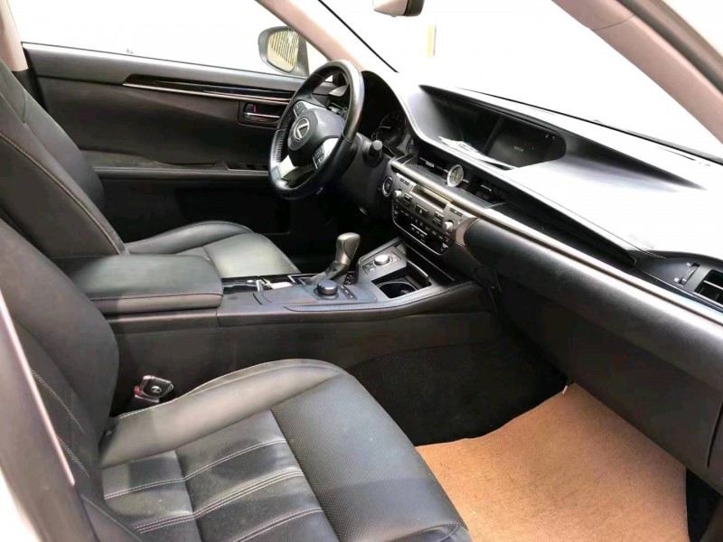 邯郸16年雷克萨斯ES2