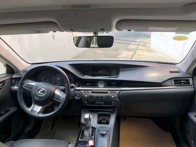 邯郸16年雷克萨斯ES3