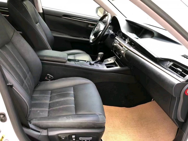 邯郸16年雷克萨斯ES6