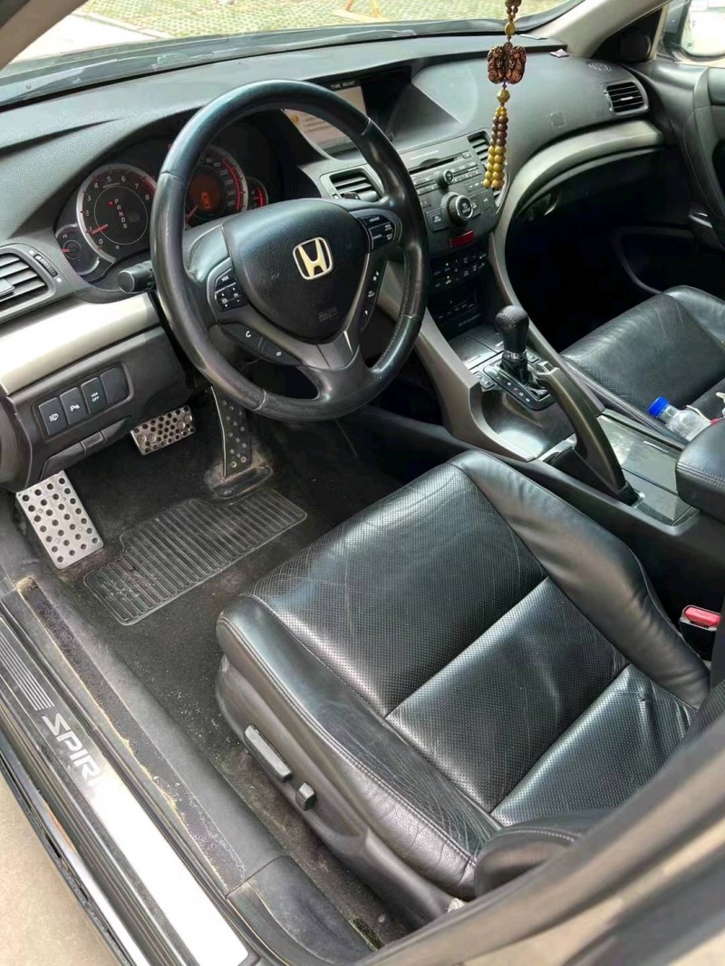 东营10年本田思铂睿4