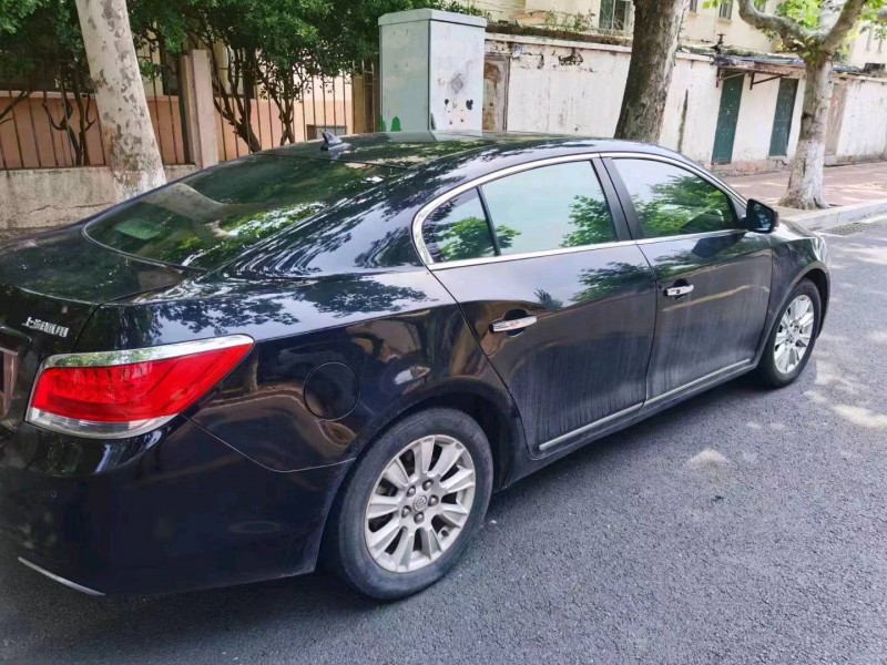 枣庄14年别克君越7