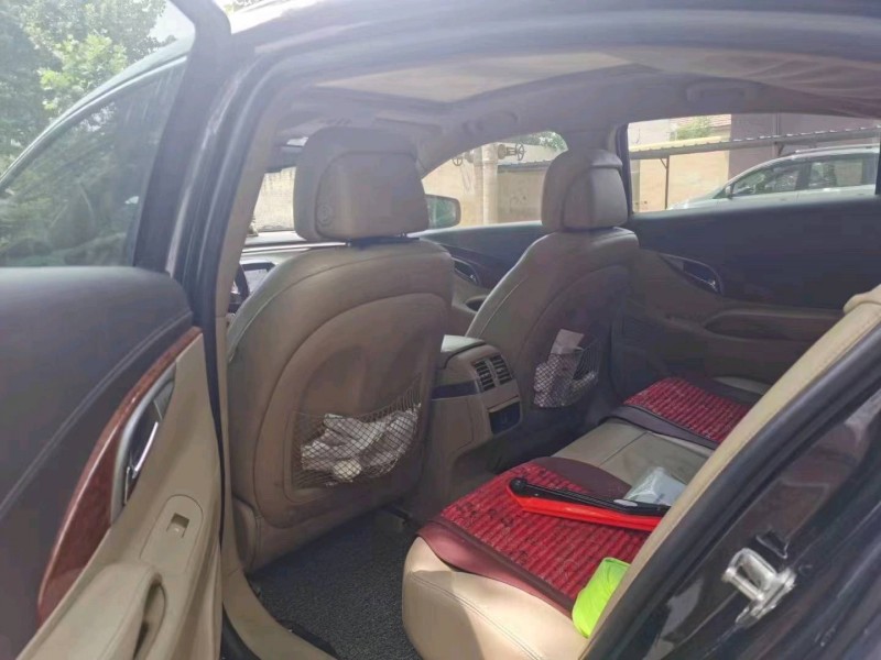 枣庄14年别克君越8