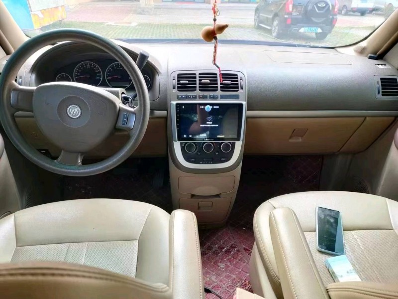 枣庄13年别克陆尊7