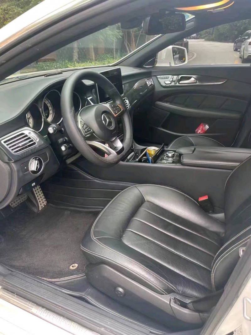 枣庄17年奔驰CLS1