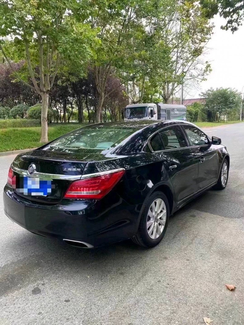 东营14年别克君越8