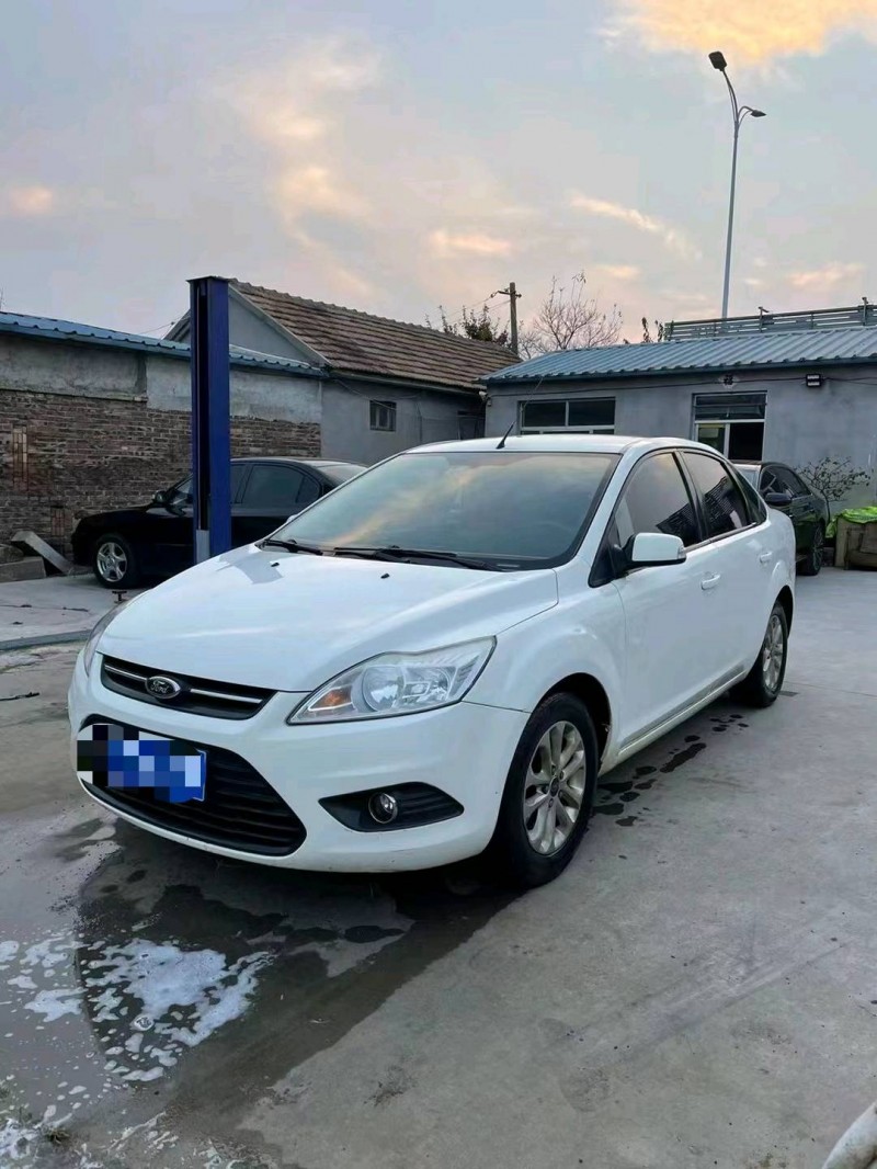 济南15年福特福克斯3