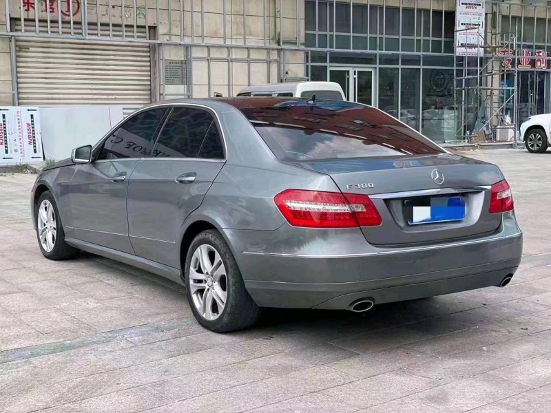 东营10年奔驰E3