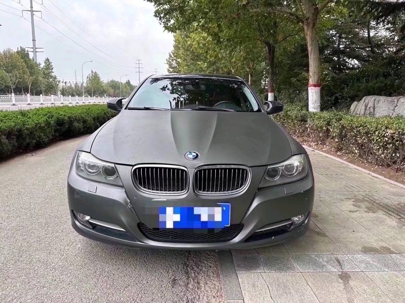 济南12年宝马3系8