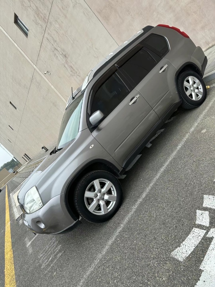 營口10年日產奇駿8