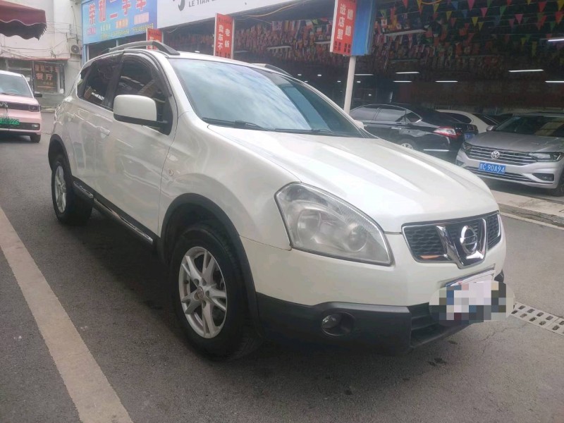 济南12年日产逍客1