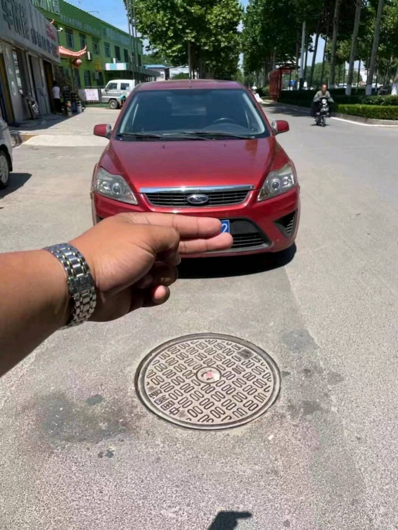 济南11年福特福克斯1