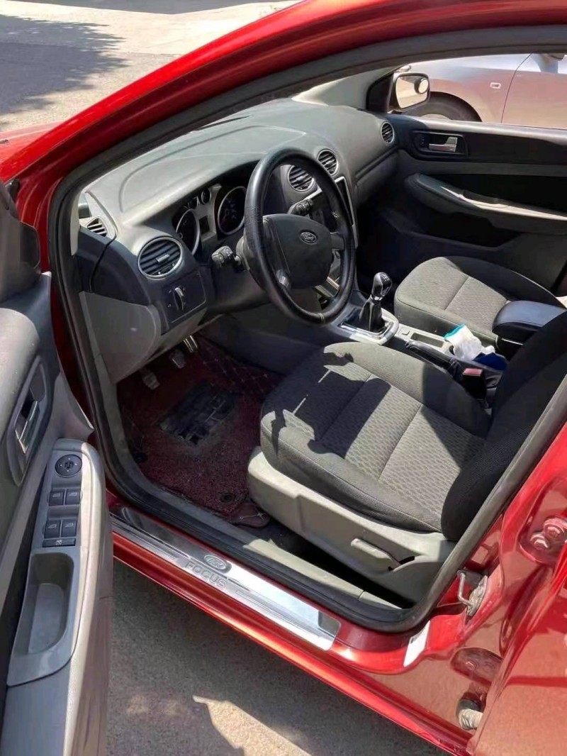 济南11年福特福克斯4