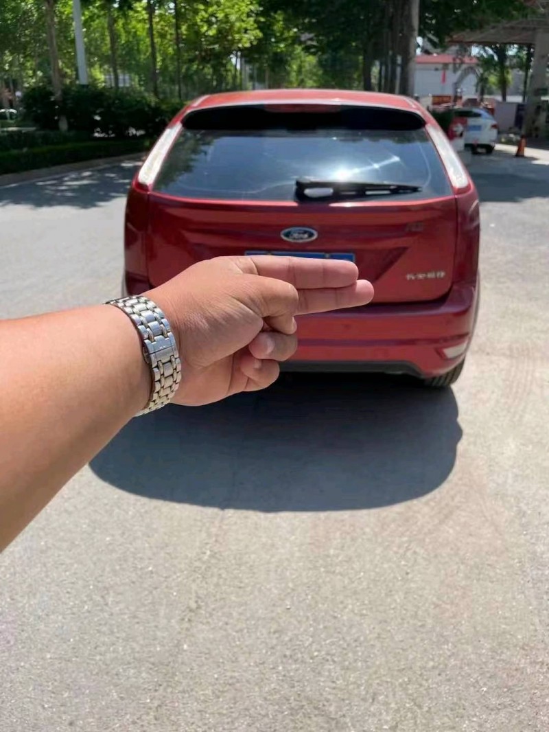 济南11年福特福克斯6