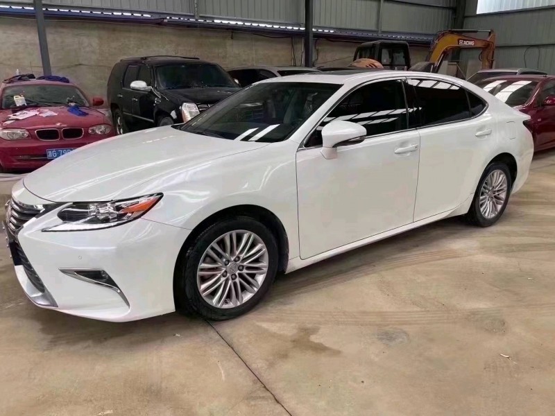 济南17年雷克萨斯ES3